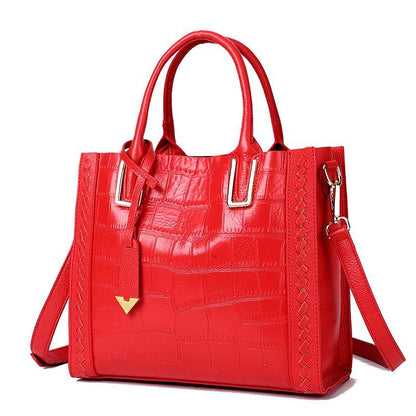 Elaris Woven Artistry Handbags