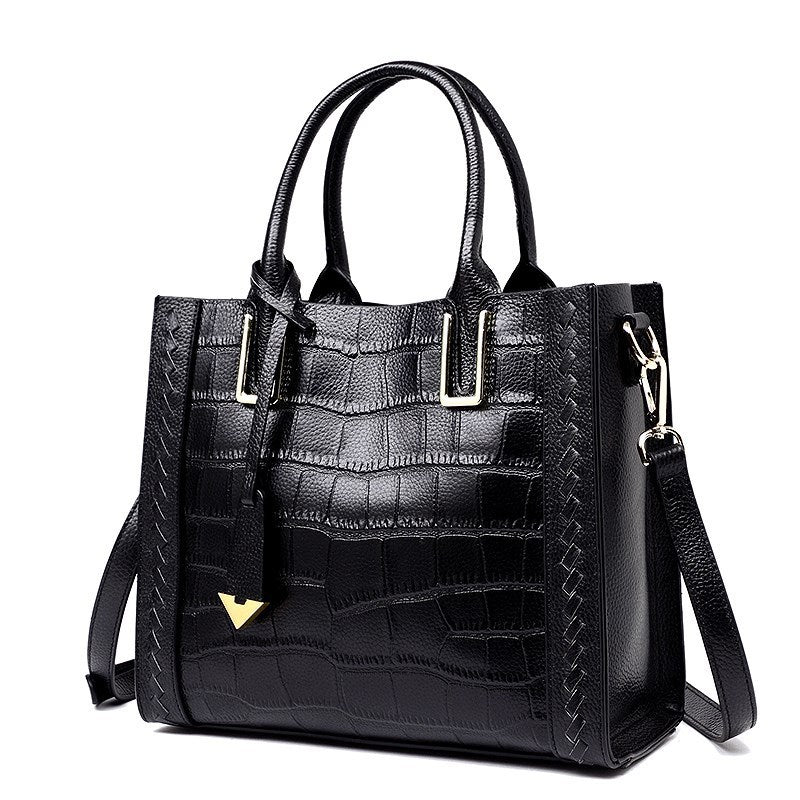 Elaris Woven Artistry Handbags