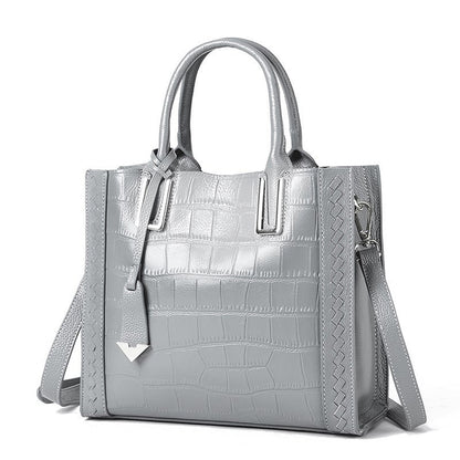 Elaris Woven Artistry Handbags