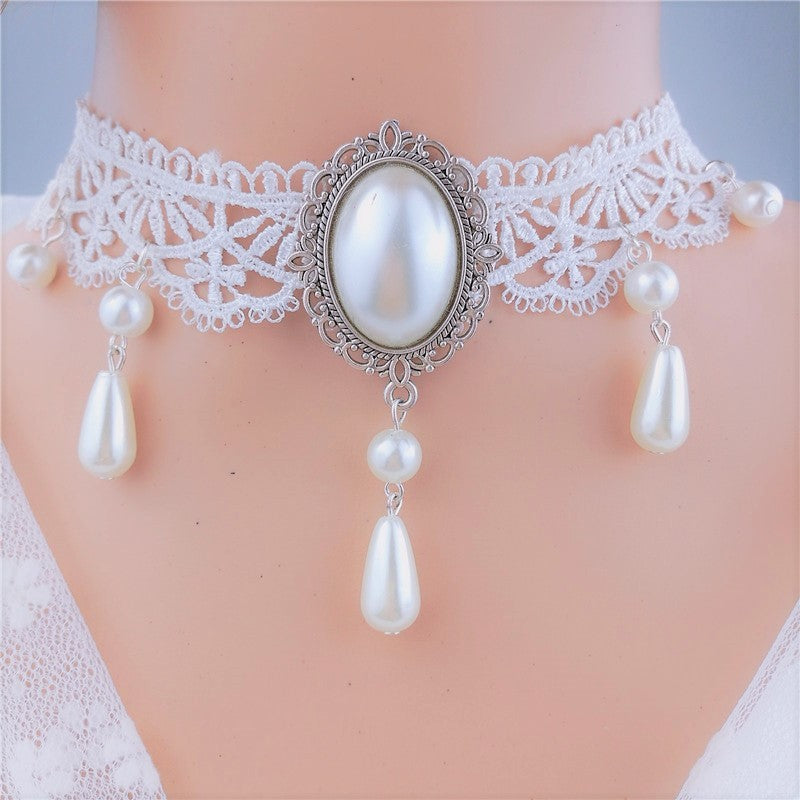 Lacélia Necklace