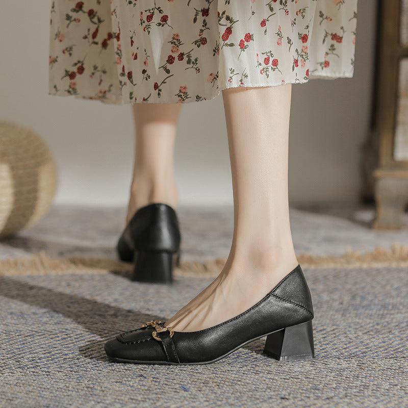 Elara Cuir Carré
