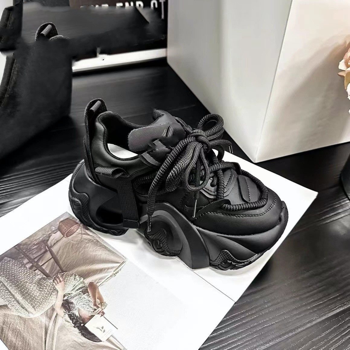 Auralux Vantage Sneakers