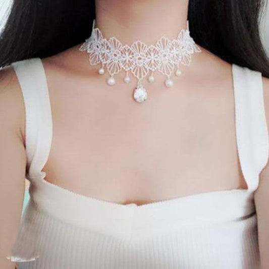 Lacélia Necklace