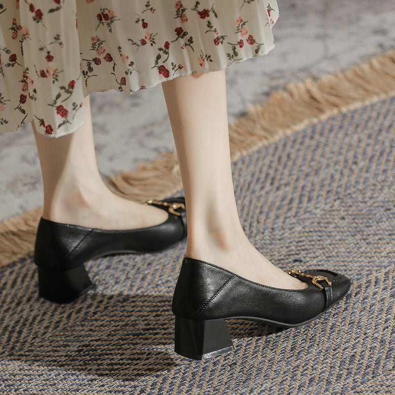Elara Cuir Carré