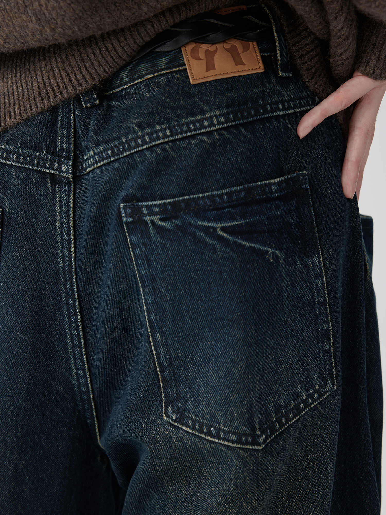 Vionnet Raw - Hem Nano Jeans - ALIZAVionnet Raw - Hem Nano JeansVionnet Raw - Hem Nano JeansVionnet Raw - Hem Nano JeansmenALIZAALIZABrown And BlueVionnet Raw - Hem Nano Jeans30